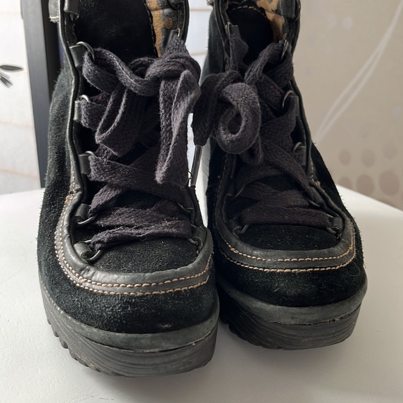 Fly London 4” wedged booties sz 37 or 6.5 - Picture 5 of 11